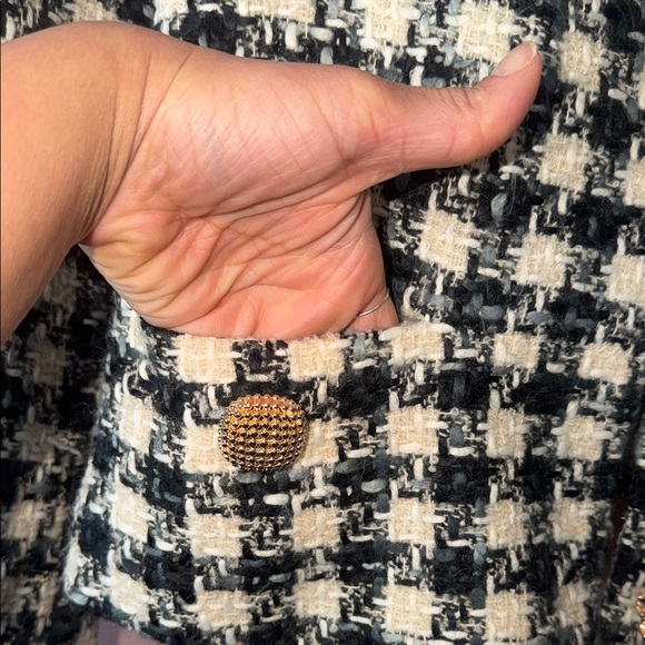 Tweed Blazer Jacket Gold Button Textured Structured Spring Chic - Picture 5 of 7